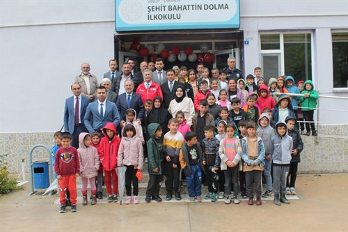 Şehit Bahattin Dolma İlkokulu Kütüphanesi, Türk Kızılay Sinop Şubesinin katkılarıyla açıldı.